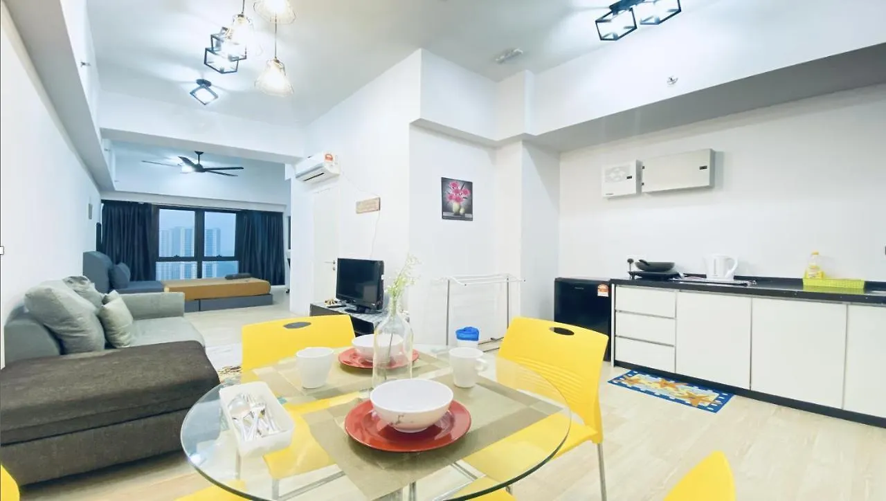 25-Revo Aurora, Pavilion كوالالمبور 0*,  ماليزيا